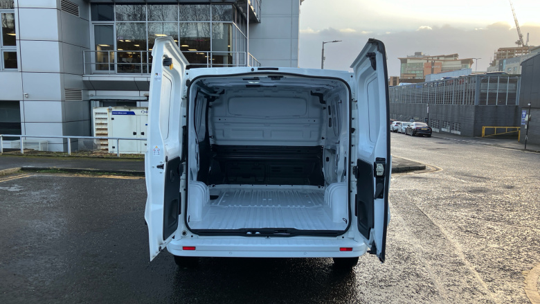 Nissan Primastar 30 L1 Diesel 2.0 dCi 130ps H1 Tekna Van